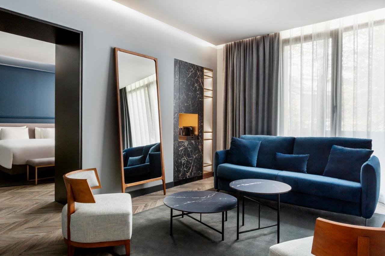 Hotel Radisson Collection Bilbao Esterno foto A suite at the hotel