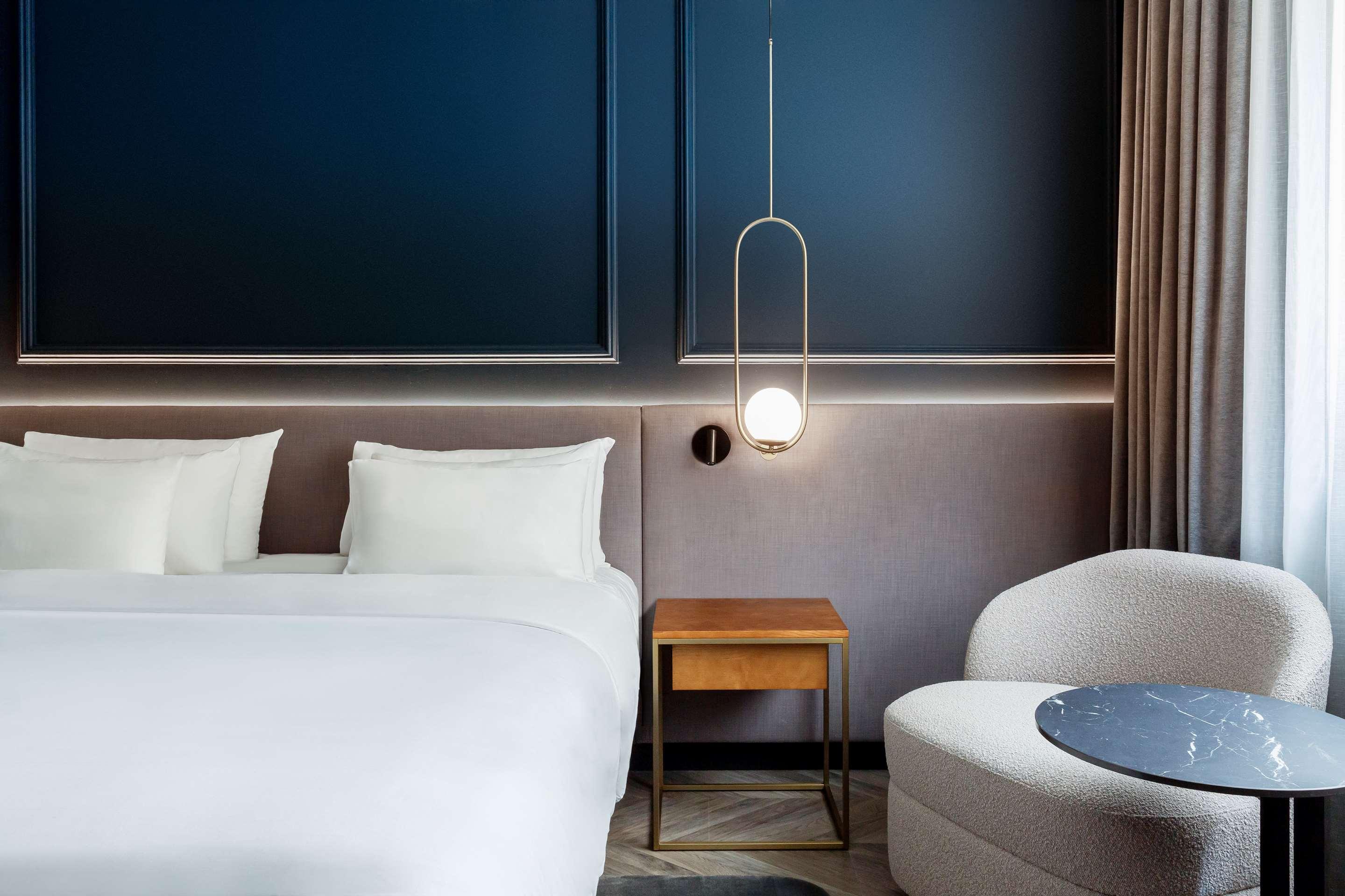Hotel Radisson Collection Bilbao Esterno foto A room at the hotel