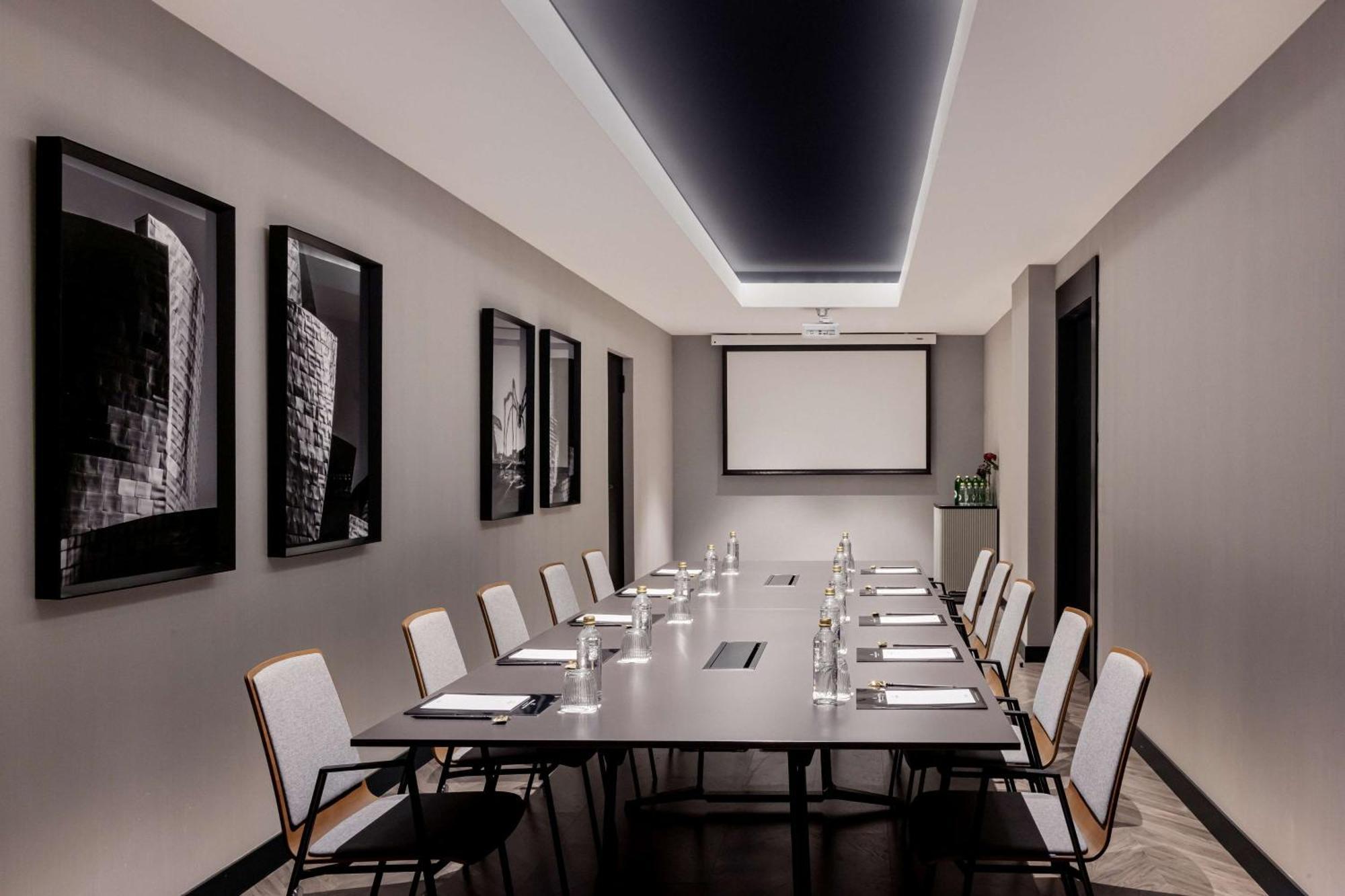 Hotel Radisson Collection Bilbao Esterno foto Meeting room