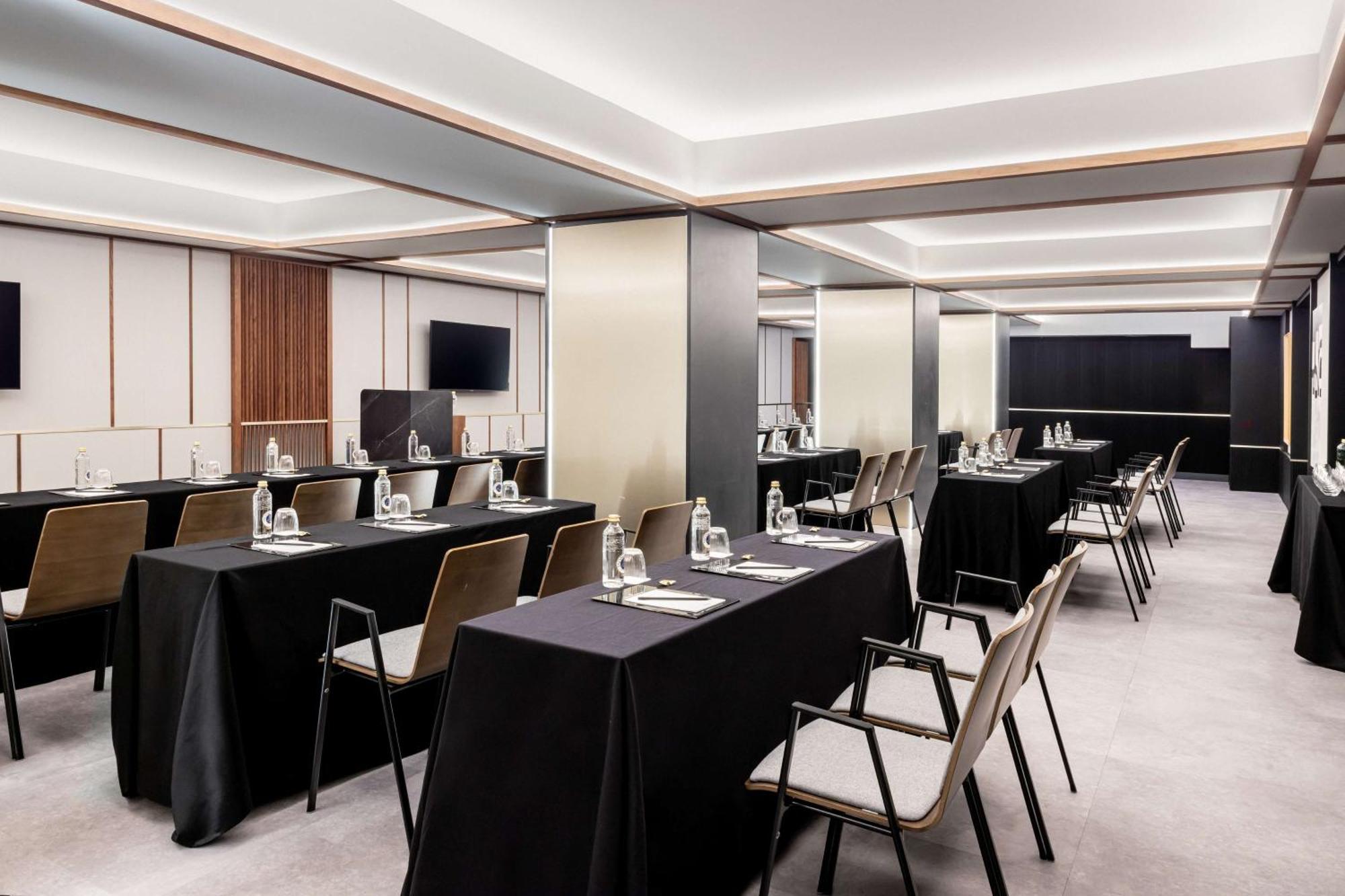 Hotel Radisson Collection Bilbao Esterno foto Meeting room