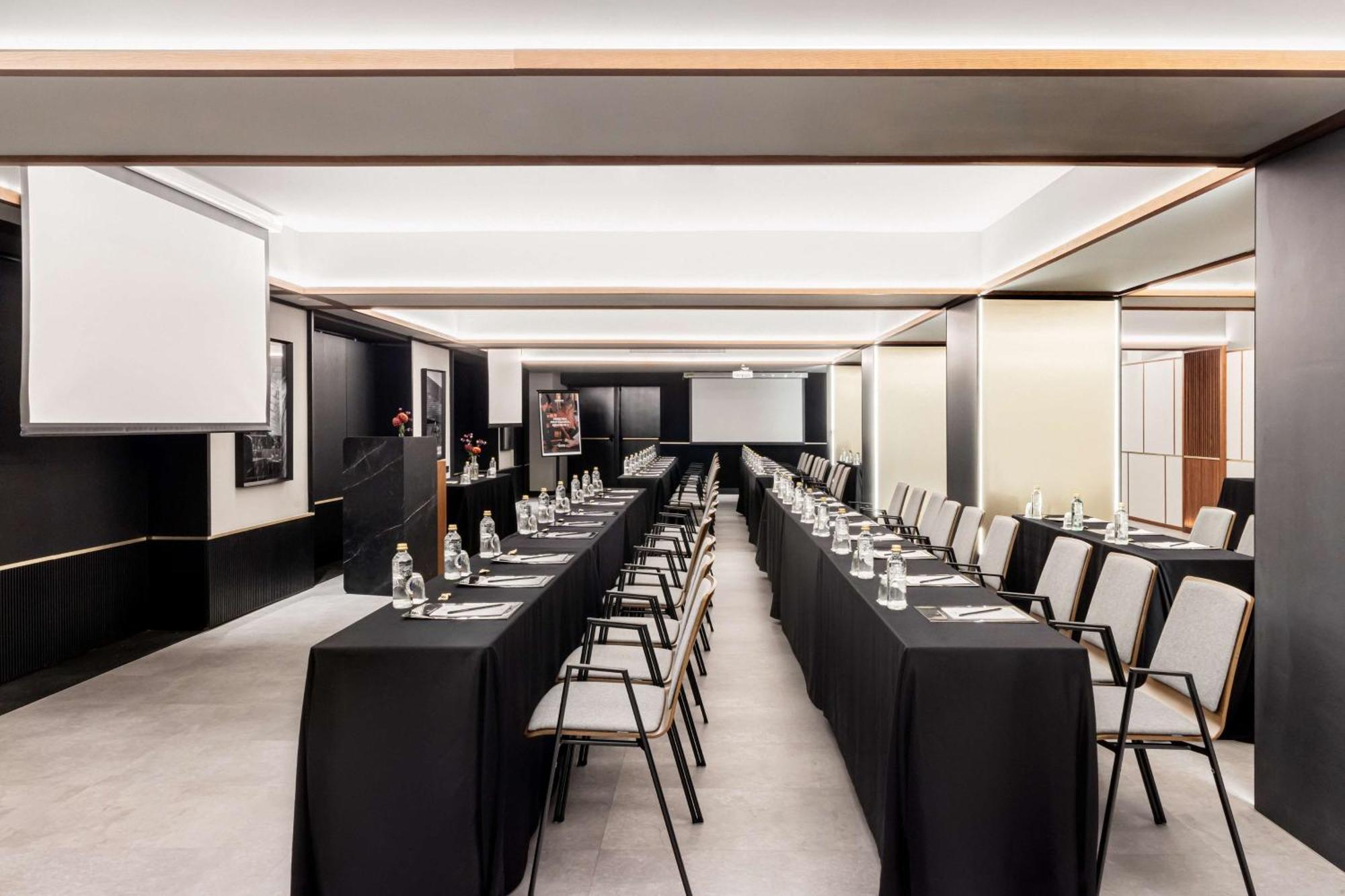 Hotel Radisson Collection Bilbao Esterno foto The Westin Meeting Room